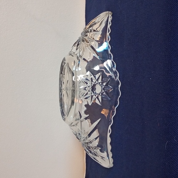 ANCHOR HOCKING EARLY AMERICAN GONDOLA DISH, MADE AT THAT TIME FOR ASPARAGUS - Picture 3 of 7